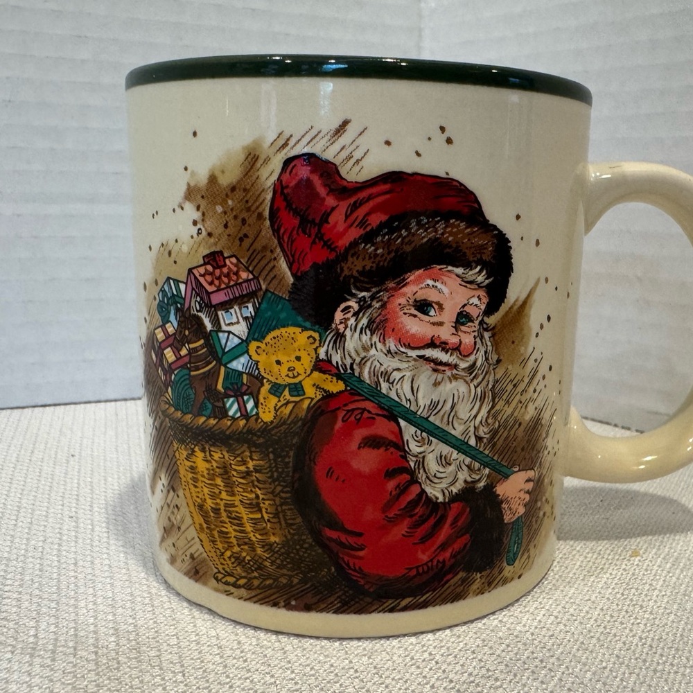 Vtg 1987 Marvelous Mugs by Potpourri Press Coffee/Tea Santa Christmas Mug Korea